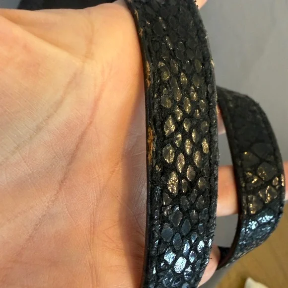 Michael Kors Jet Set Black Snakeskin Embossed Leather Chain Bag Gold Hardware - Picture 8 of 11